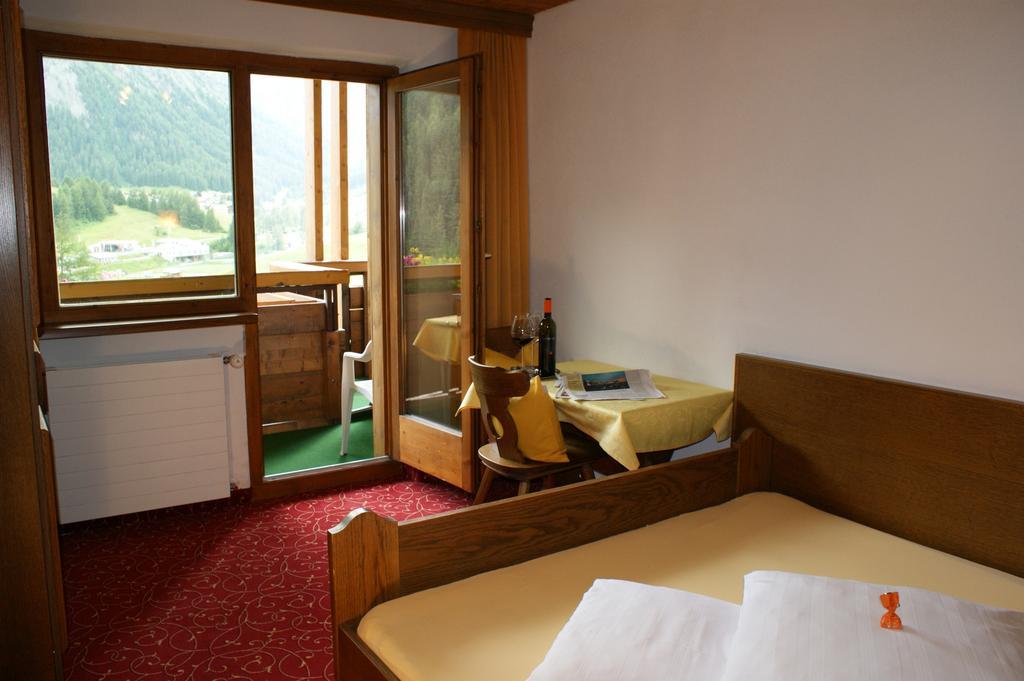 Sonnenhotel Soldanella Sonneck Samnaun Room photo