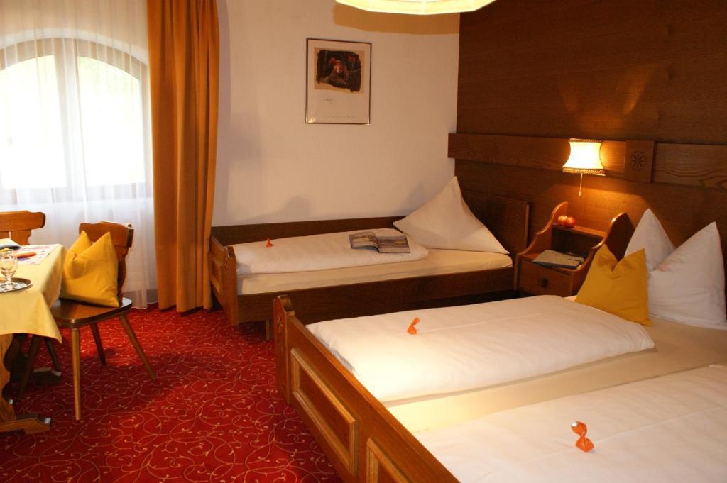 Sonnenhotel Soldanella Sonneck Samnaun Room photo