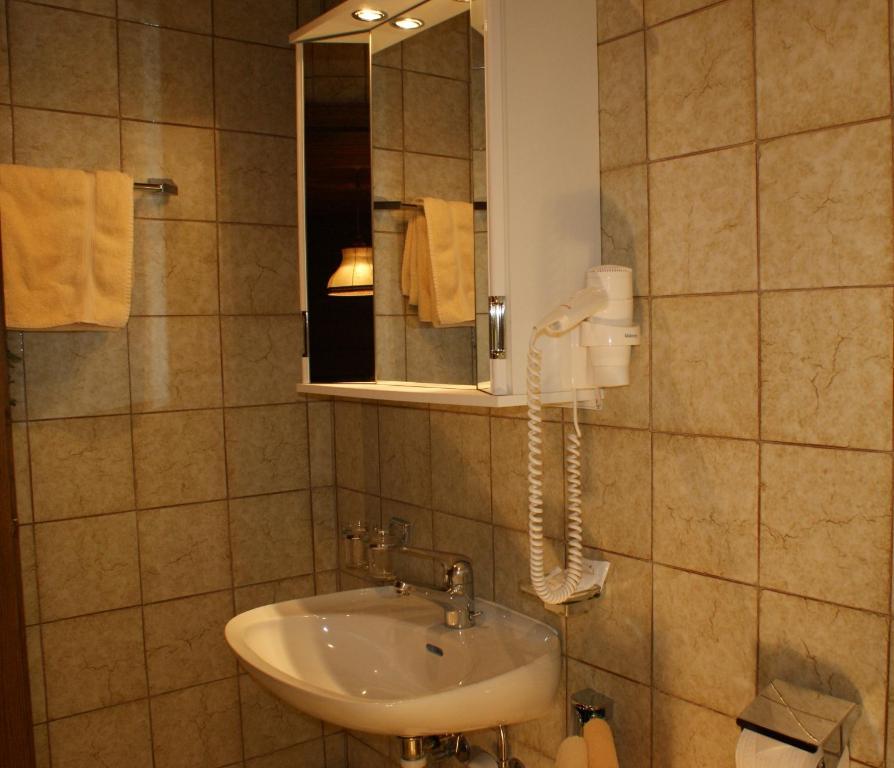 Sonnenhotel Soldanella Sonneck Samnaun Room photo